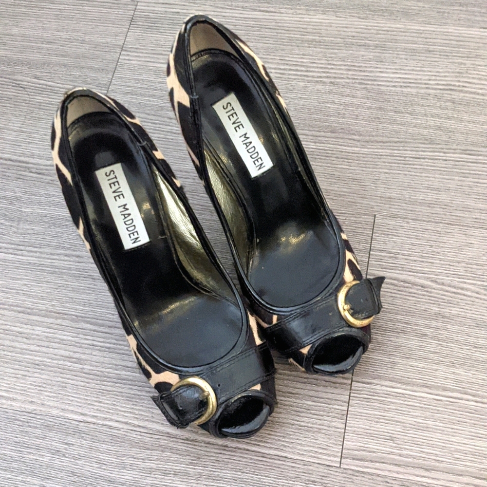 Steve Madden Women's Lezlie Peep Toe Pump sz 5.5